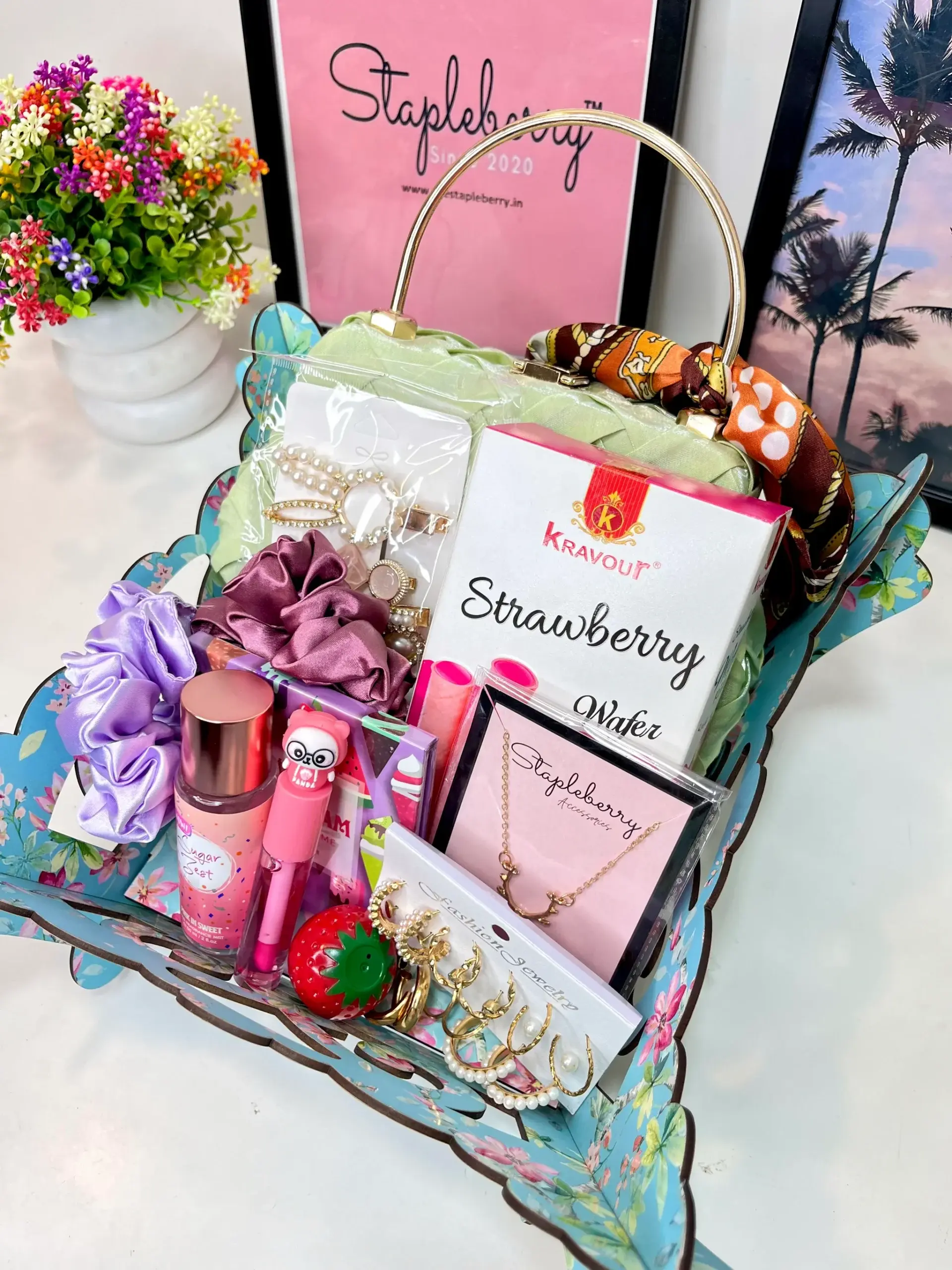 personalized gift hampers Add a Personal Touch to Your Surprise